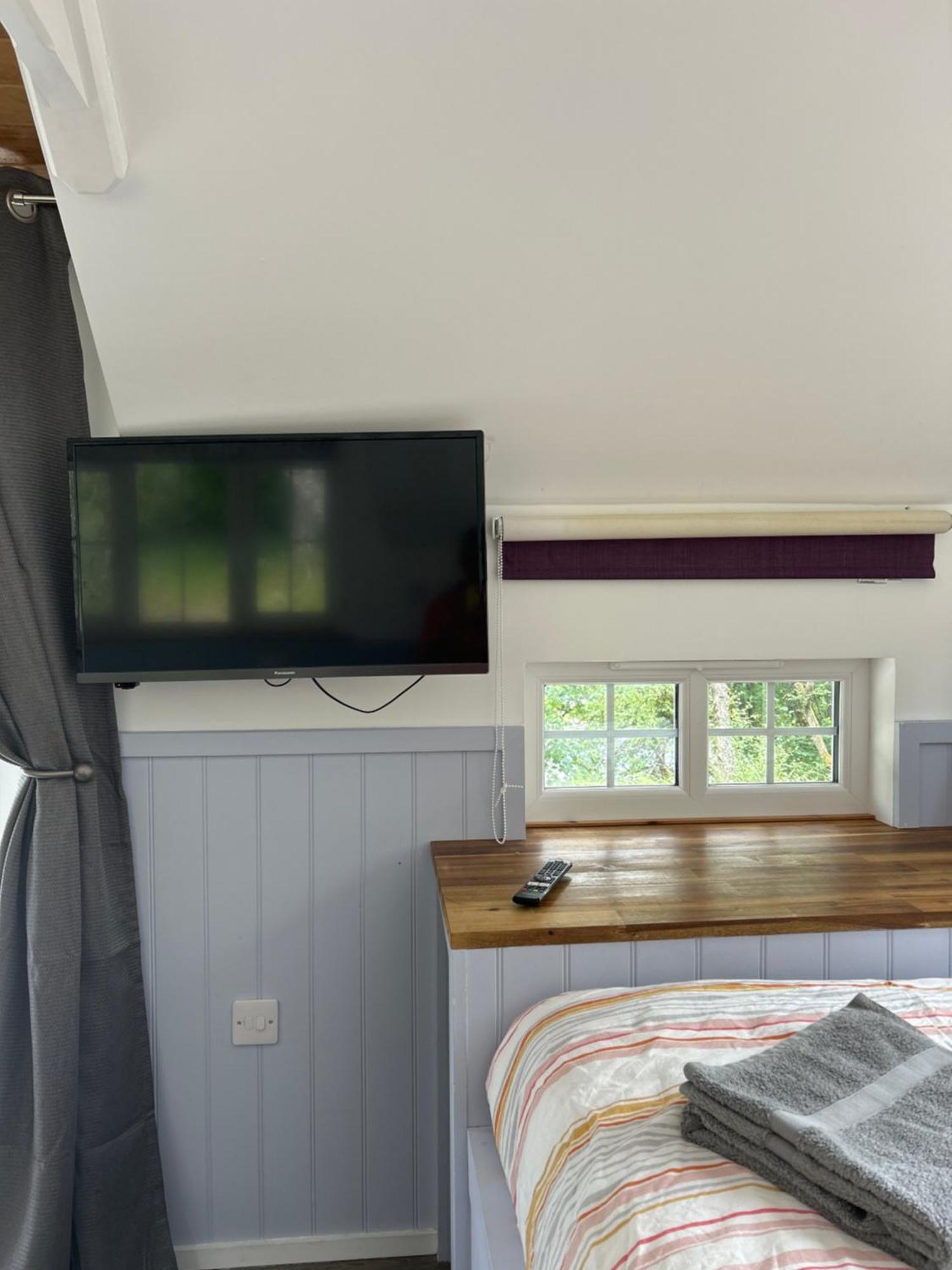 1Lochness Glam Lodges Inverness Eksteriør billede